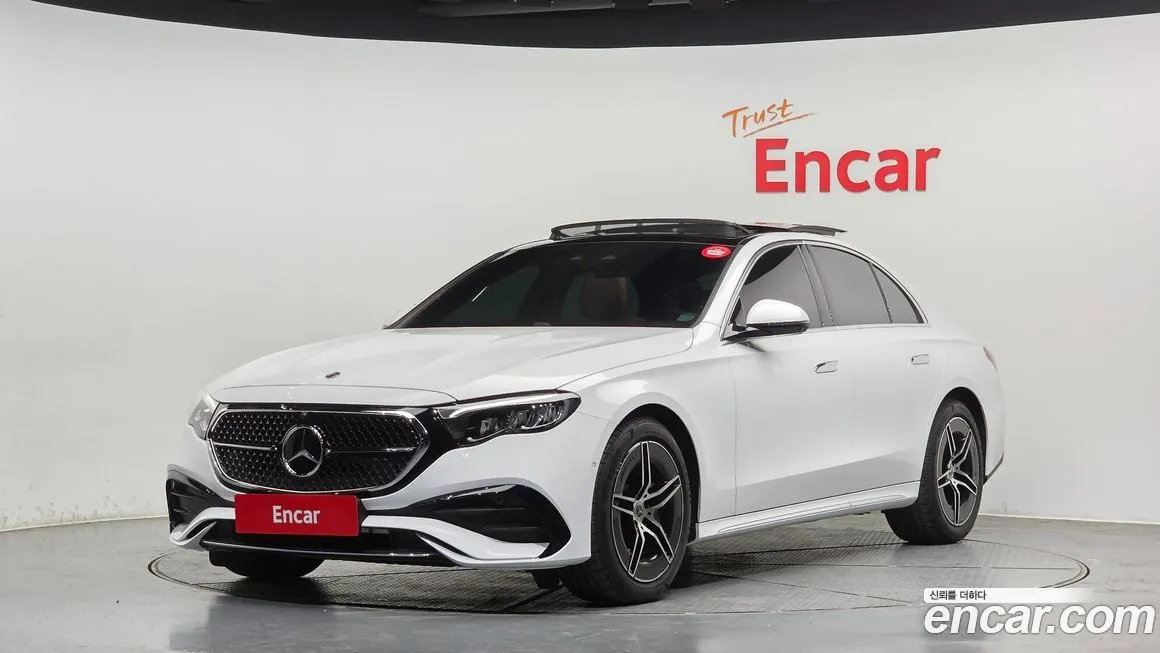 Mercedes-Benz E-Class — фото 1