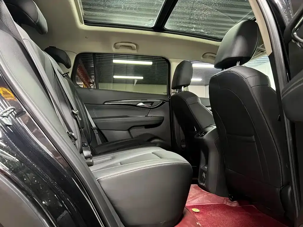 Buick Envision Plus — фото 5