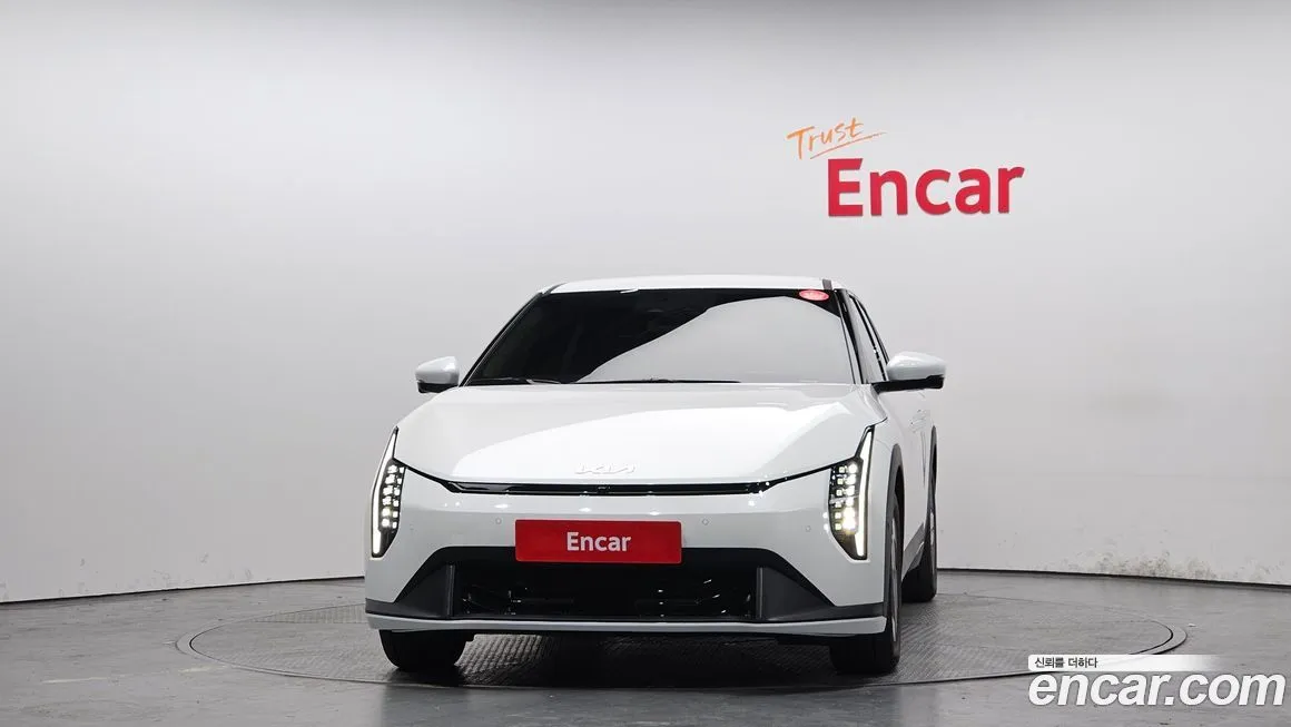 Kia EV4 — фото 4