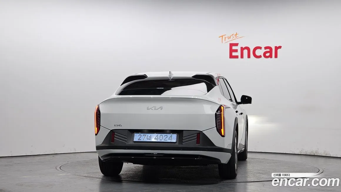 Kia EV4 — фото 6
