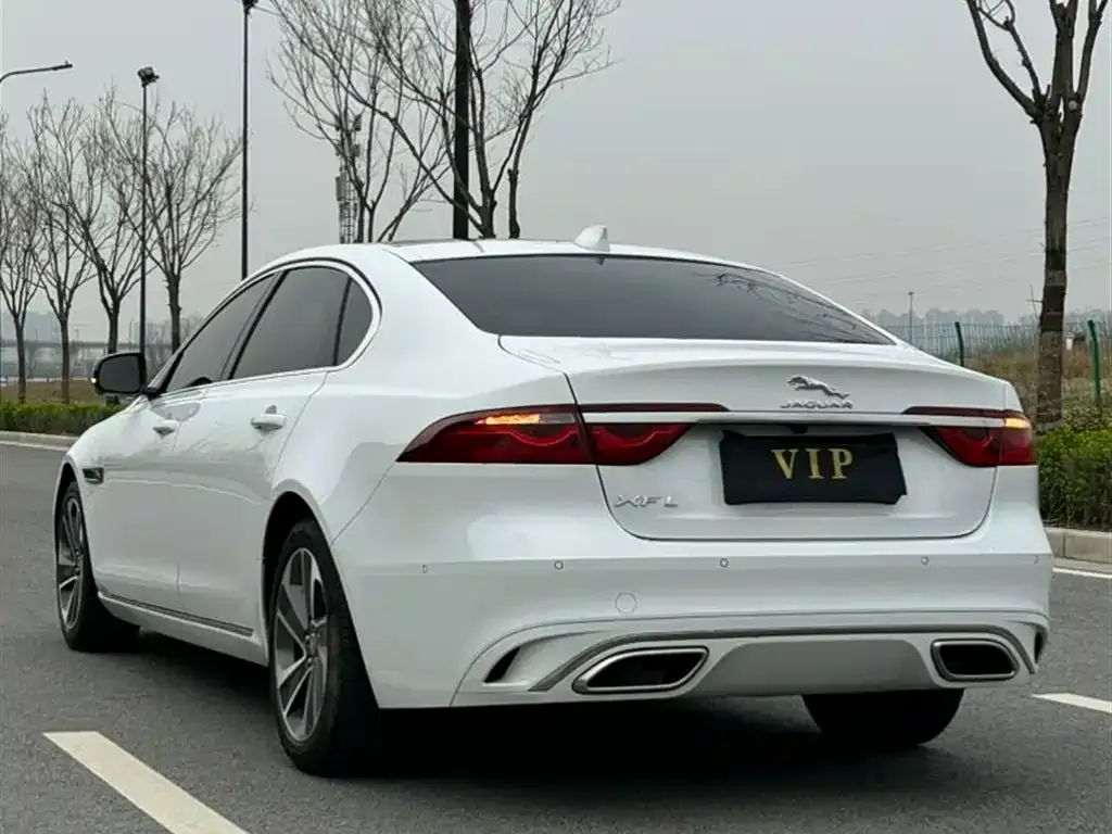 Jaguar XFL — фото 3