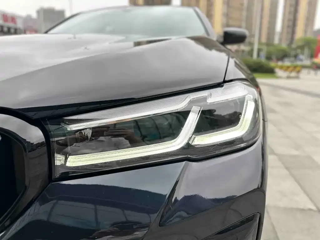 BMW 5 Series — фото 3