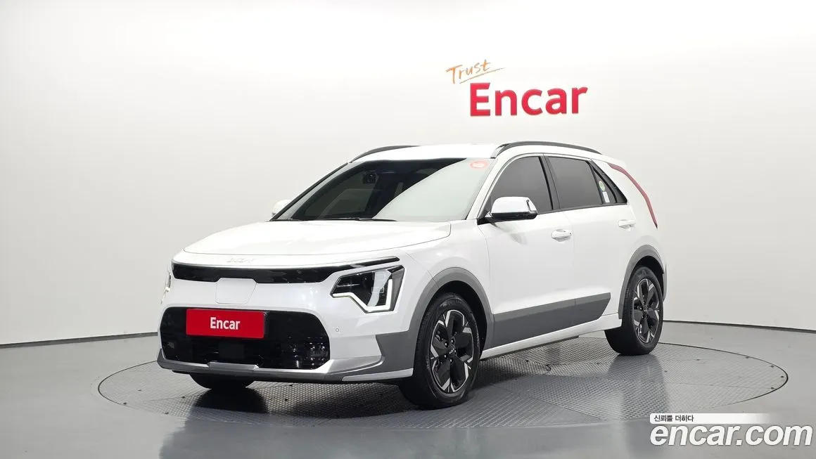 Kia Niro — фото 1