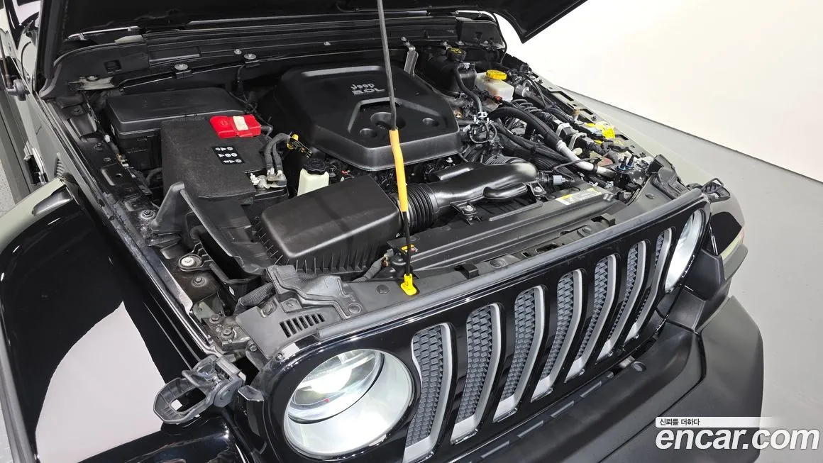 Jeep Wrangler — фото 10