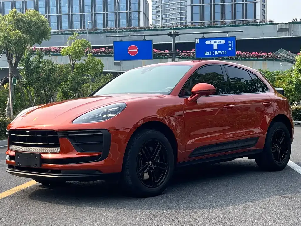 Porsche Macan — фото 1