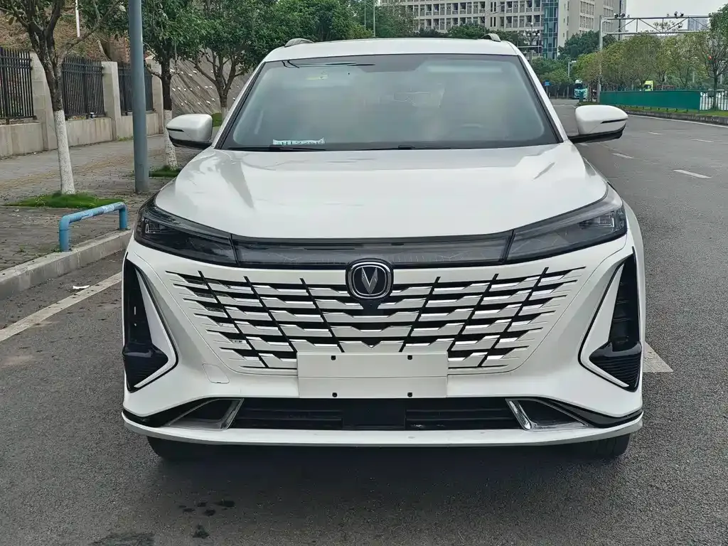 Changan CS75PLUS — фото 7