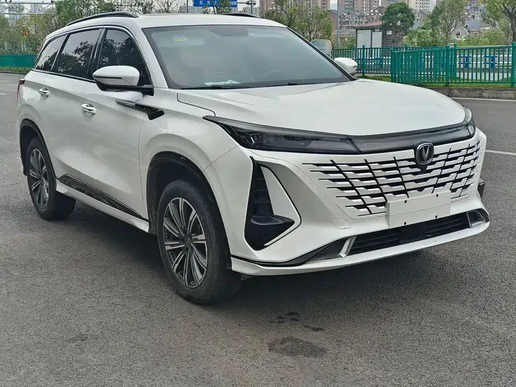 Changan CS75PLUS — фото 9