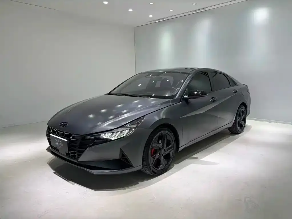 Hyundai Elantra — фото 1