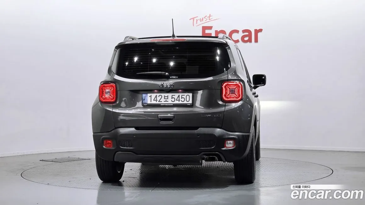 Jeep Renegade — фото 4