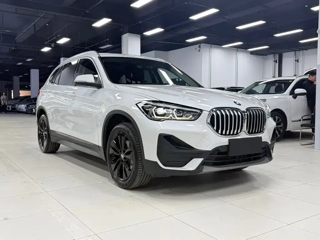 BMW X1 — фото 7