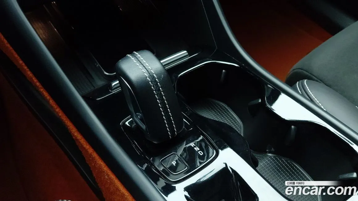 Volvo XC40 — фото 2