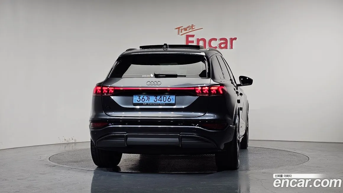 Audi Q6 e-tron — фото 2