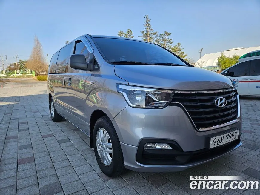 Hyundai Starex — фото 10