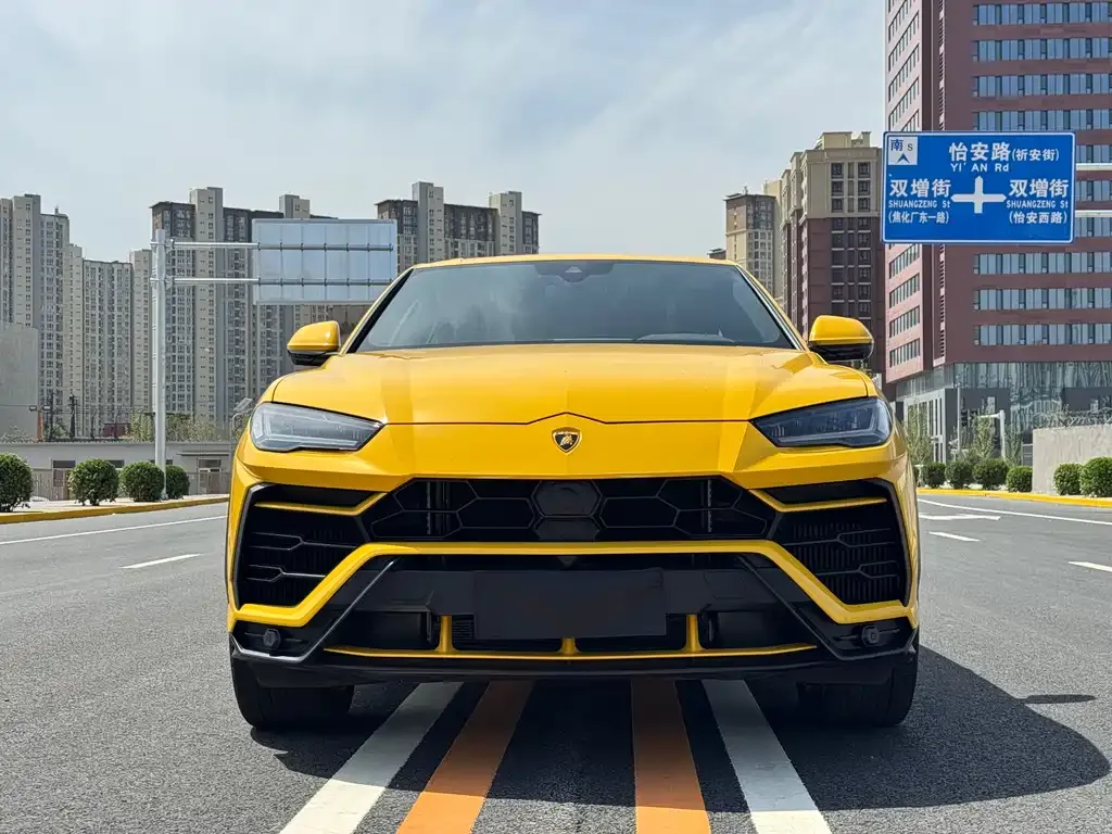Lamborghini Urus — фото 10