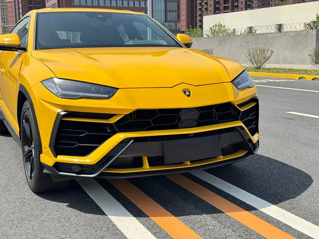 Lamborghini Urus — фото 7