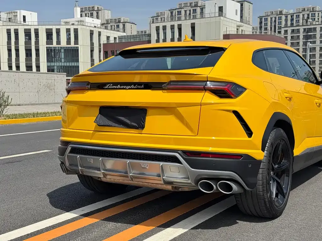 Lamborghini Urus — фото 9