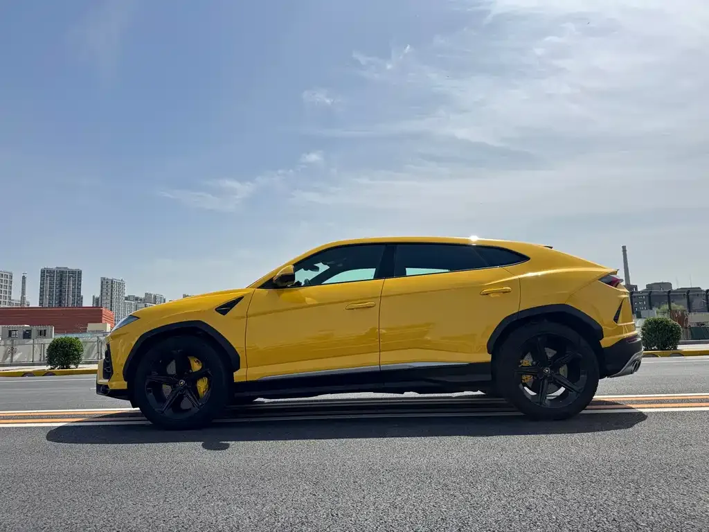 Lamborghini Urus — фото 3
