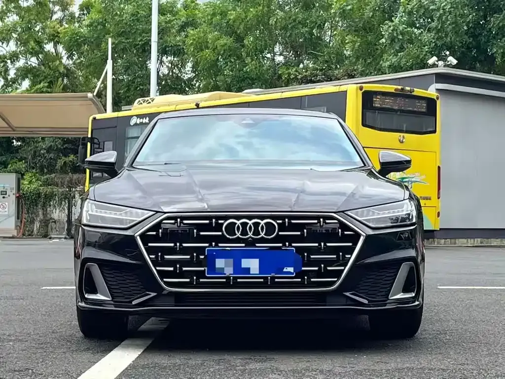 Audi A7L — фото 6
