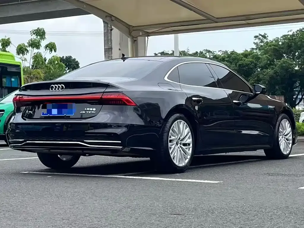 Audi A7L — фото 3