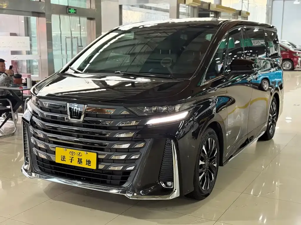 Toyota Vellfire — фото 3