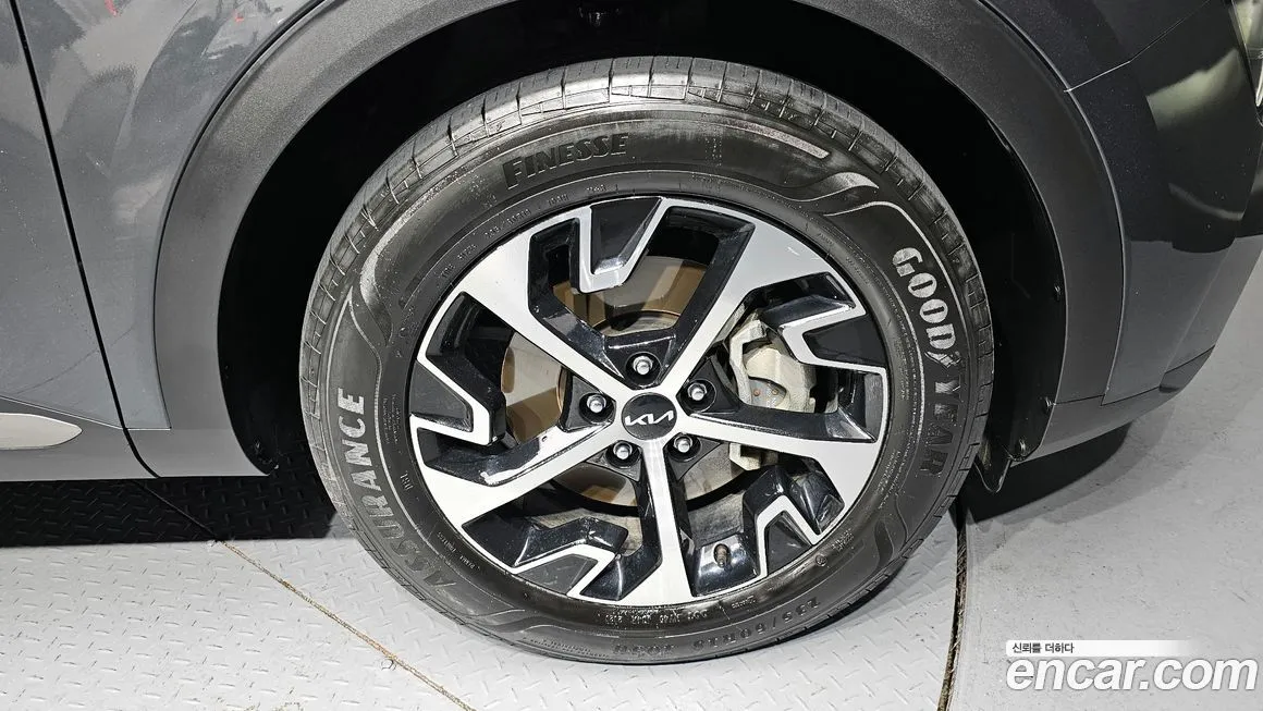 Kia Sportage — фото 10