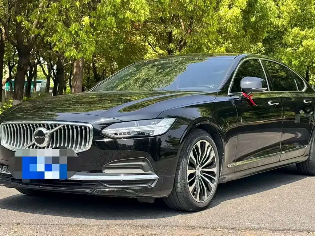 Volvo S90 — фото 1
