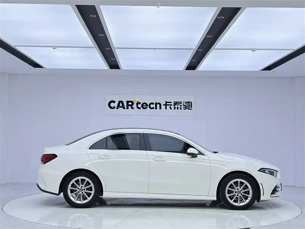 Mercedes-Benz A-Class — фото 10