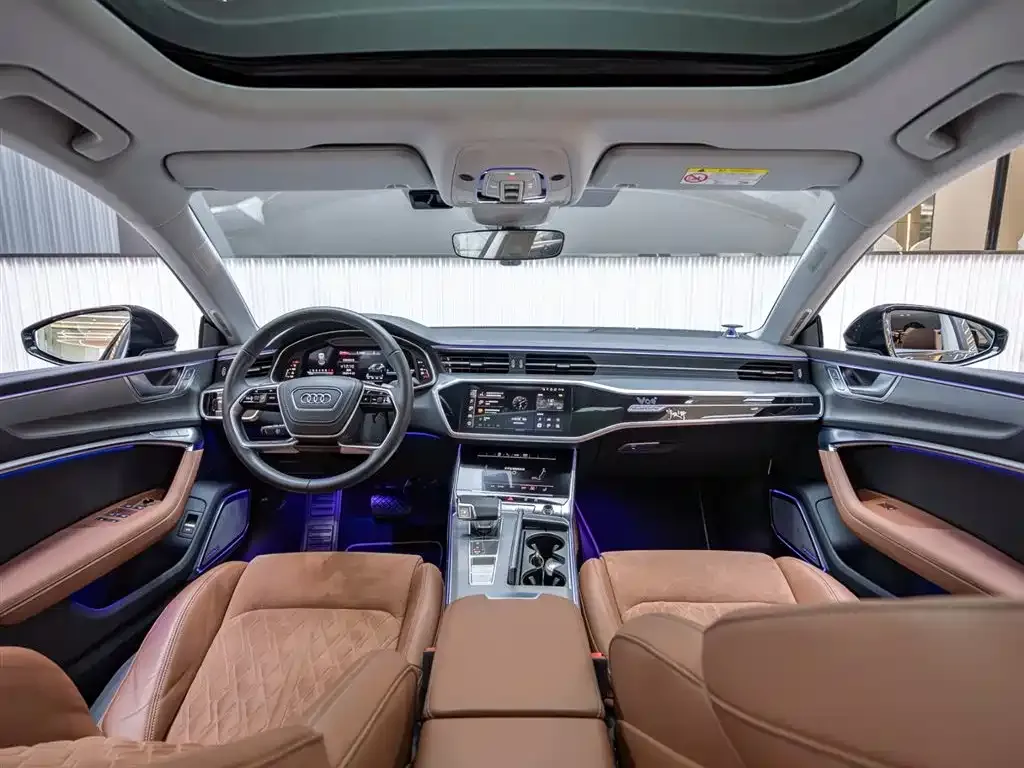 Audi A7L — фото 5