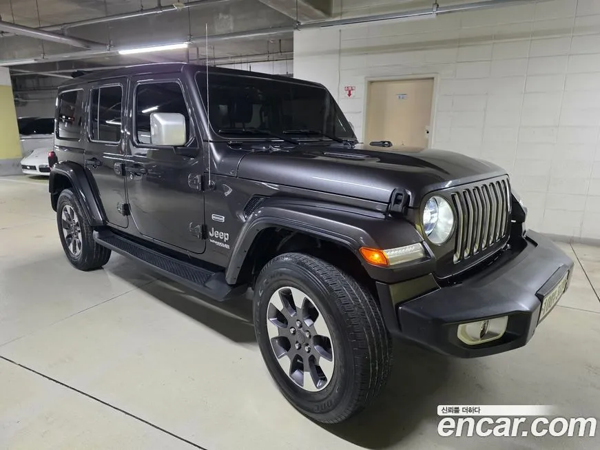 Jeep Wrangler — фото 1