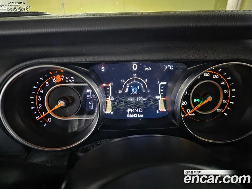 Jeep Wrangler — фото 10