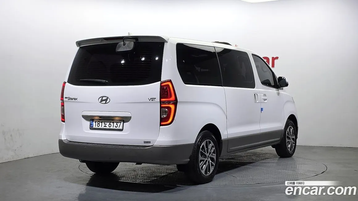 Hyundai Starex — фото 2