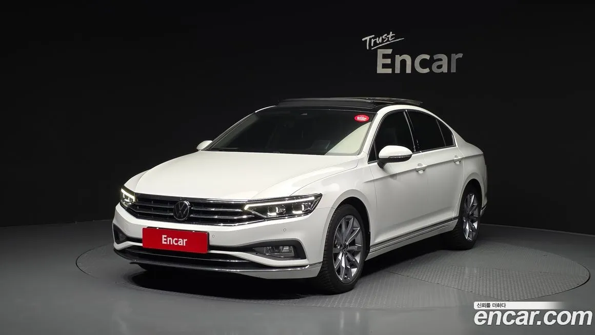 Volkswagen Passat — фото 1