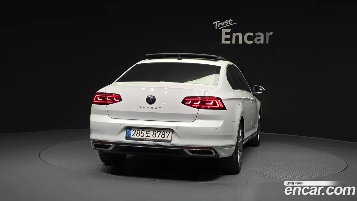 Volkswagen Passat — фото 10