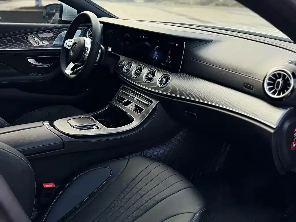 Mercedes-Benz CLS — фото 4