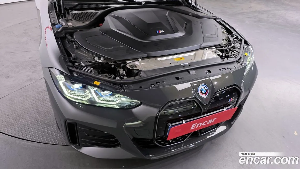BMW i4 — фото 5