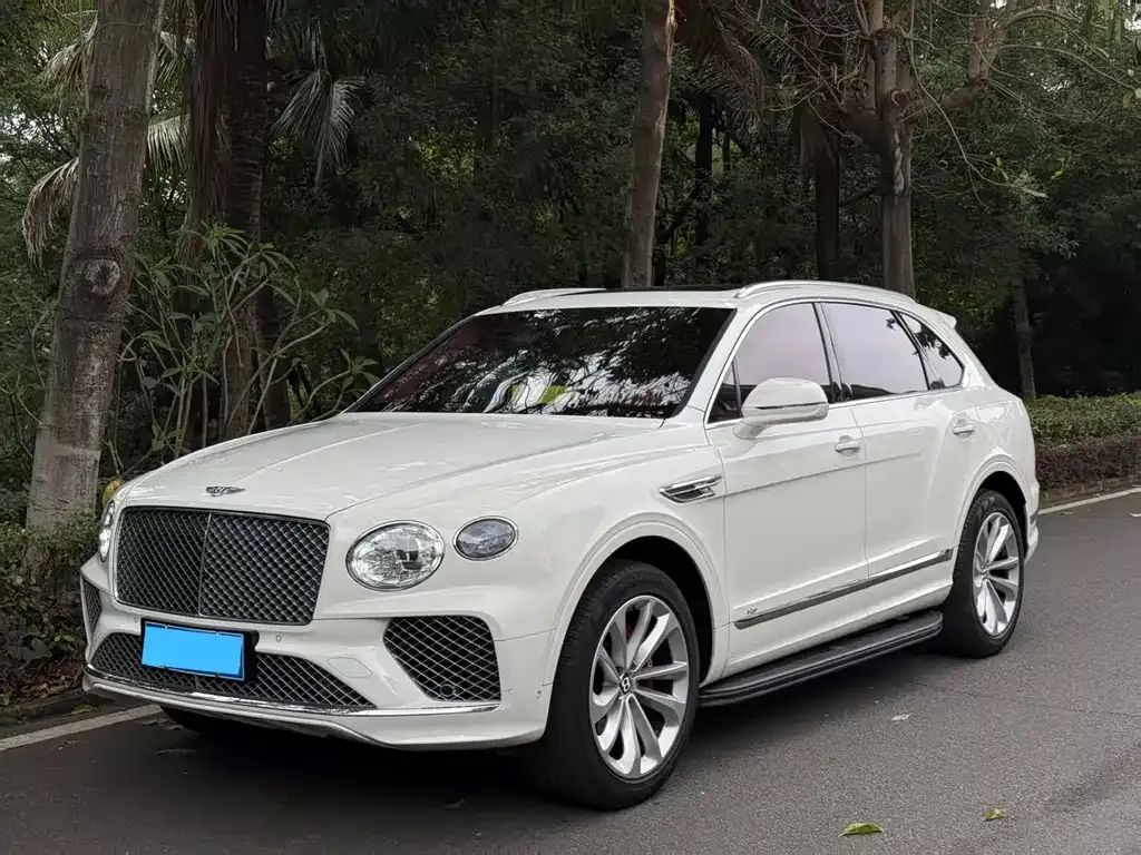 Bentley Bentayga — фото 1