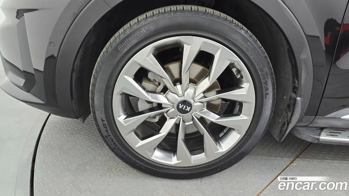 Kia Sorento — фото 10