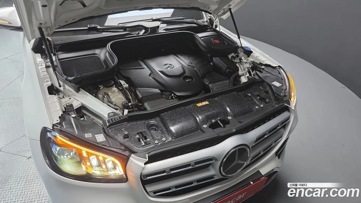 Mercedes-Benz GLS-Class — фото 10