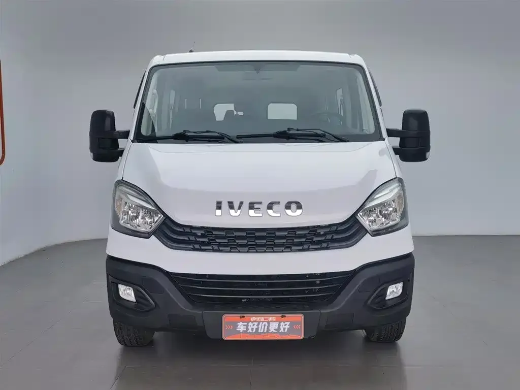 IVECO Ousheng — фото 2