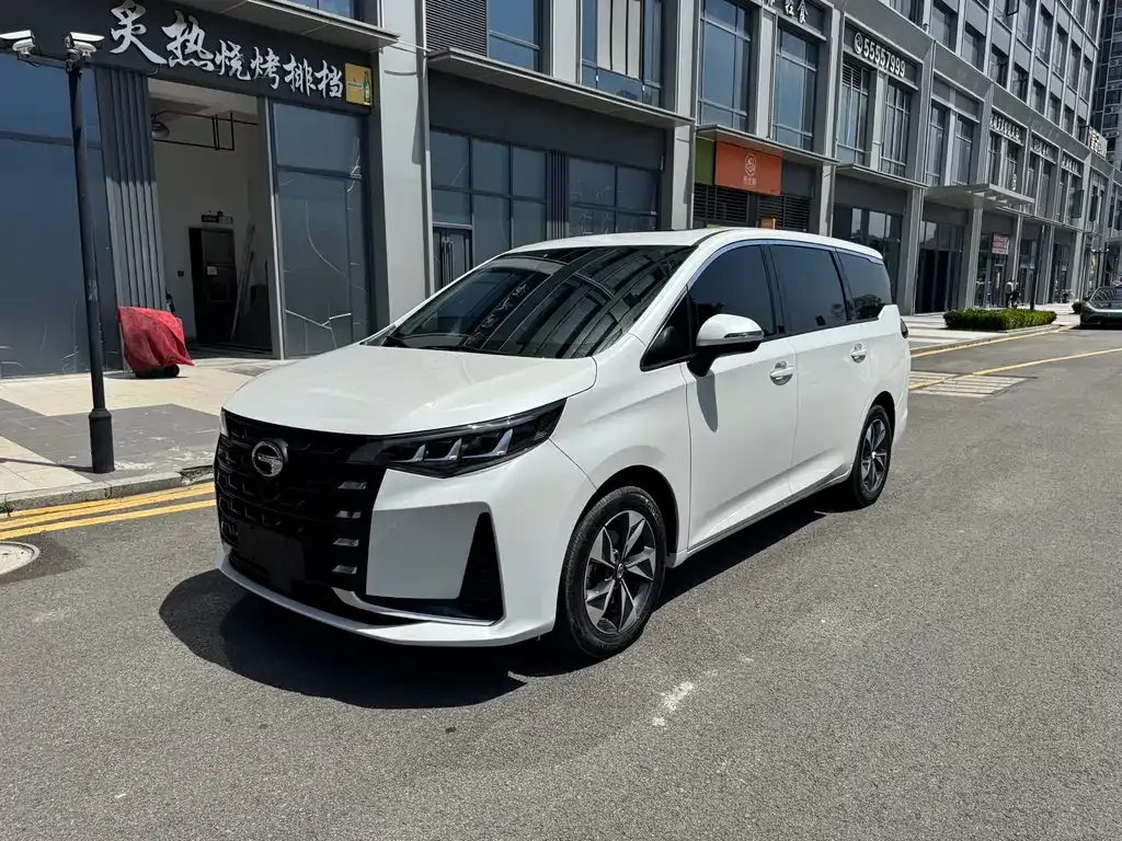 GAC Motor Trumpchi M6 — фото 1