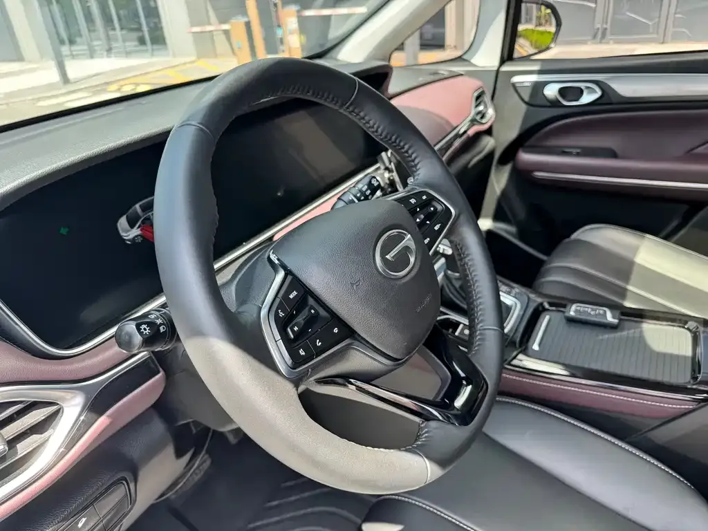 GAC Motor Trumpchi M6 — фото 3