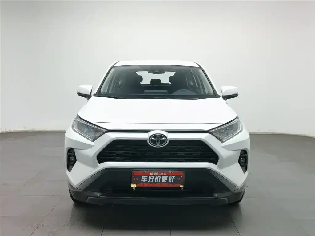 Toyota RAV4 — фото 4