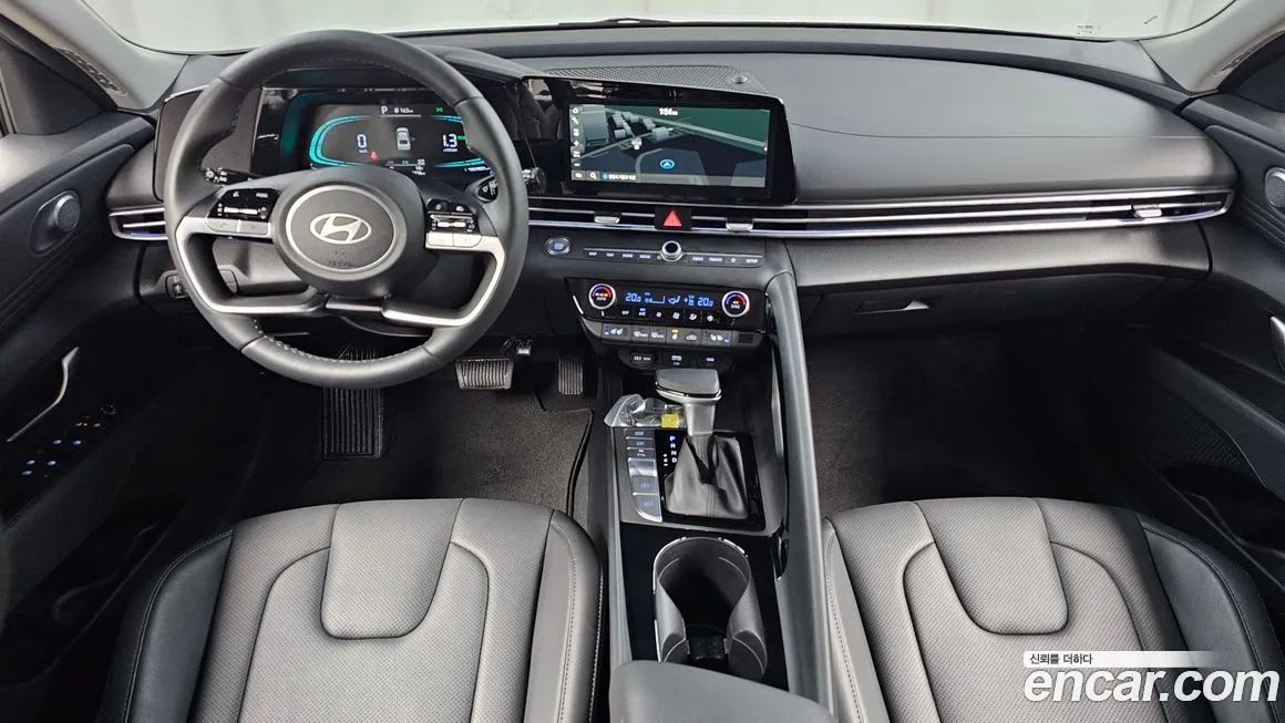 Hyundai AVANTE — фото 3