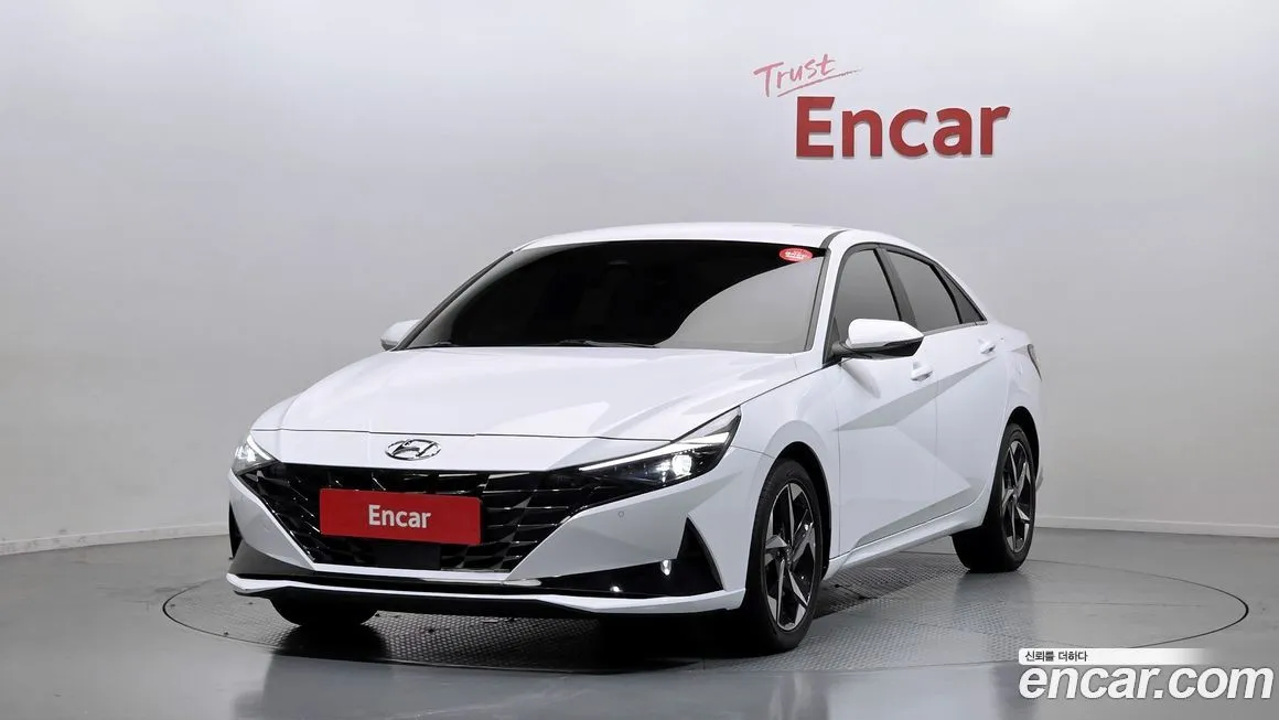 Hyundai AVANTE — фото 1