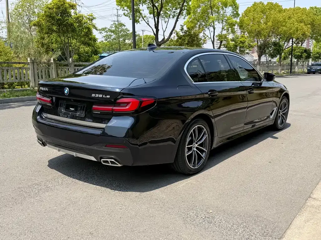 BMW 5 Series New Energy — фото 6