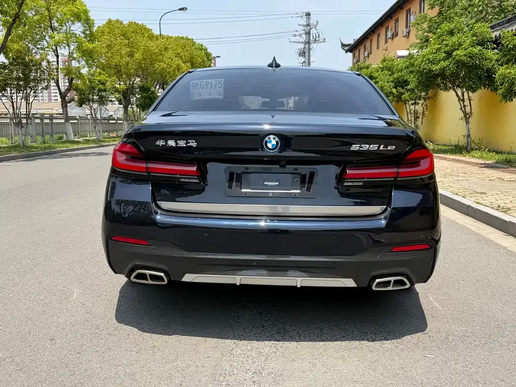 BMW 5 Series New Energy — фото 10