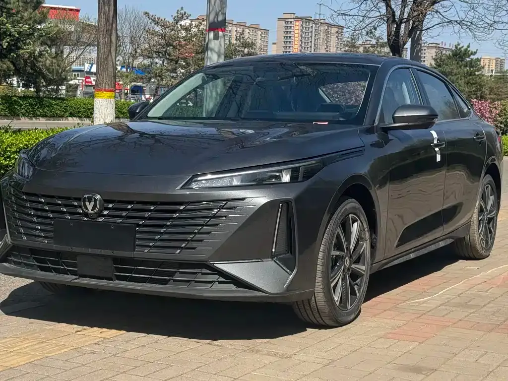 Changan Eado — фото 1