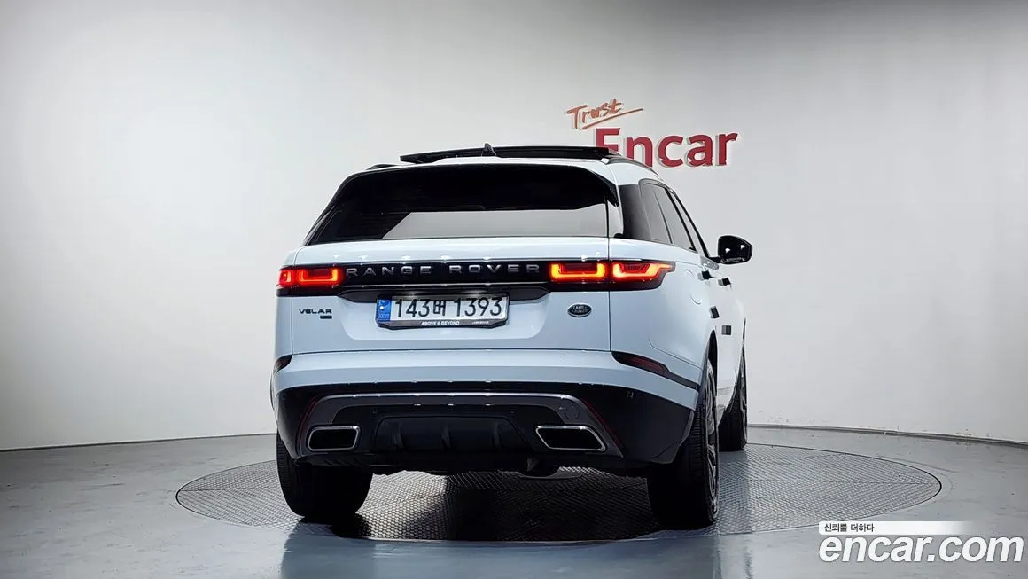Land Rover Range Rover Velar — фото 10