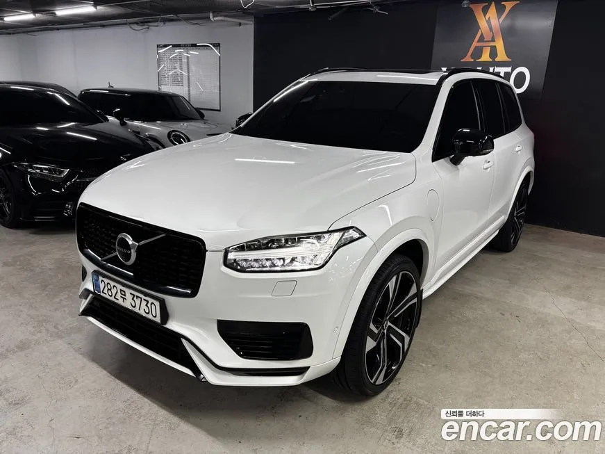 Volvo XC90 — фото 1