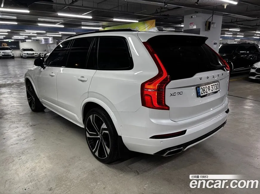 Volvo XC90 — фото 5